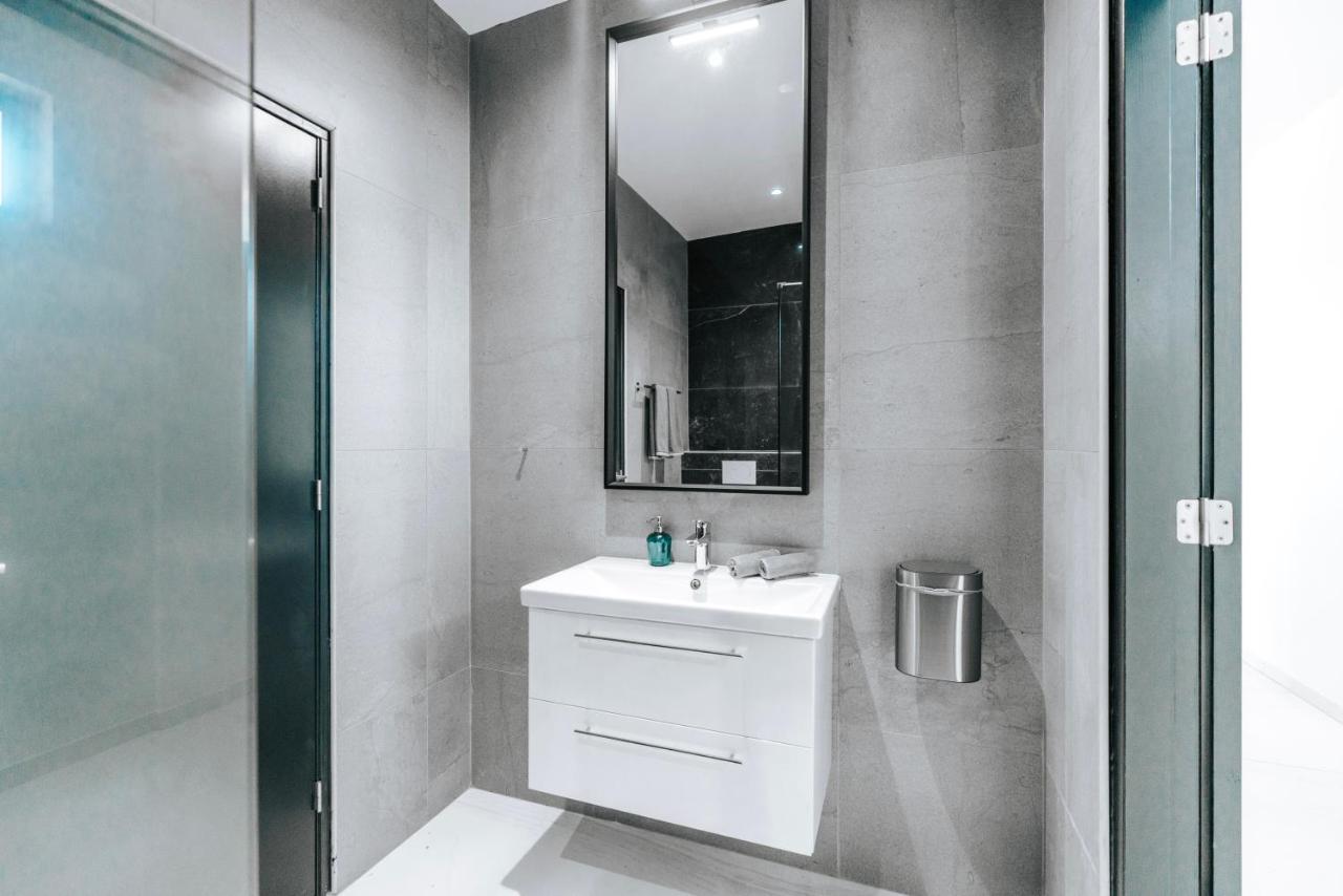 Gray Door Apartments - Adults Only 棕榈滩 外观 照片